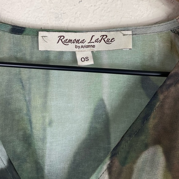 Ramona LaRue Printed Bell Sleeve Kaftan Wrap Top One Size - Picture 3 of 4